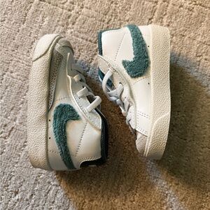 Toddler Nike Blazer Mid Size 6 Brand New
